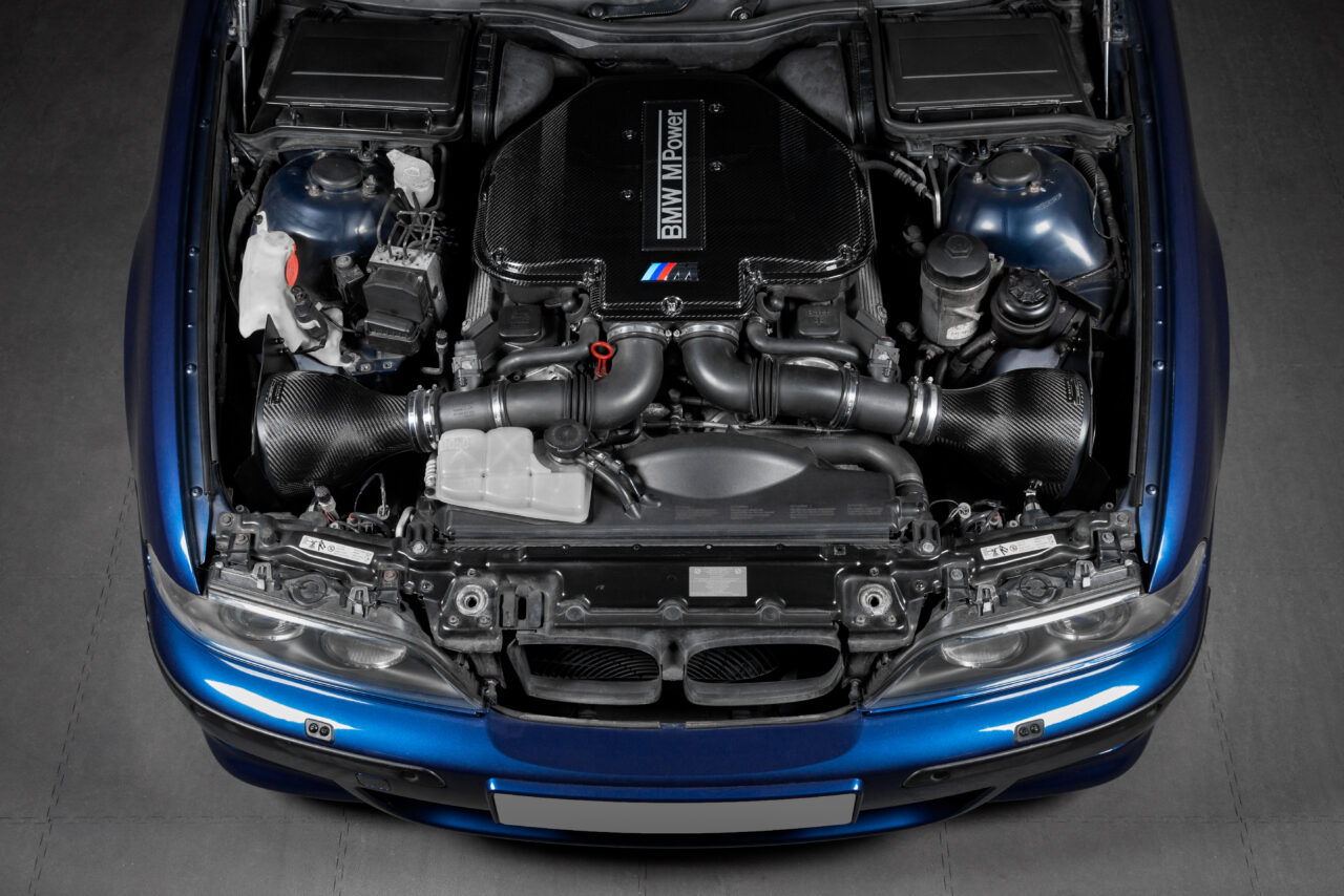 Eventuri carbon plenum lid for BMW M5 E39 – manufacturer image 1