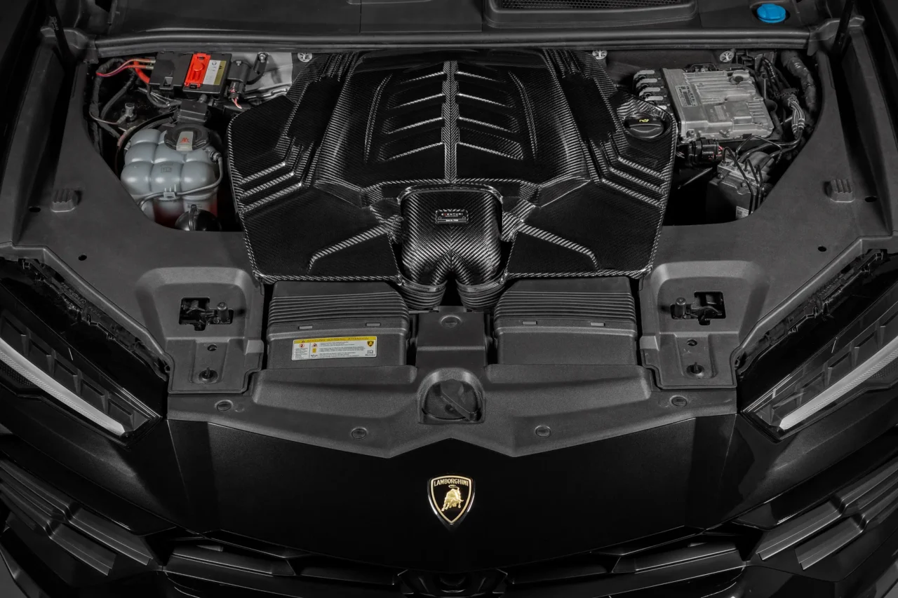Intake system Eventuri Carbon for Porsche Cayenne Turbo/GTS – manufacturer image 1